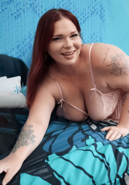 Roxy Hart (she)